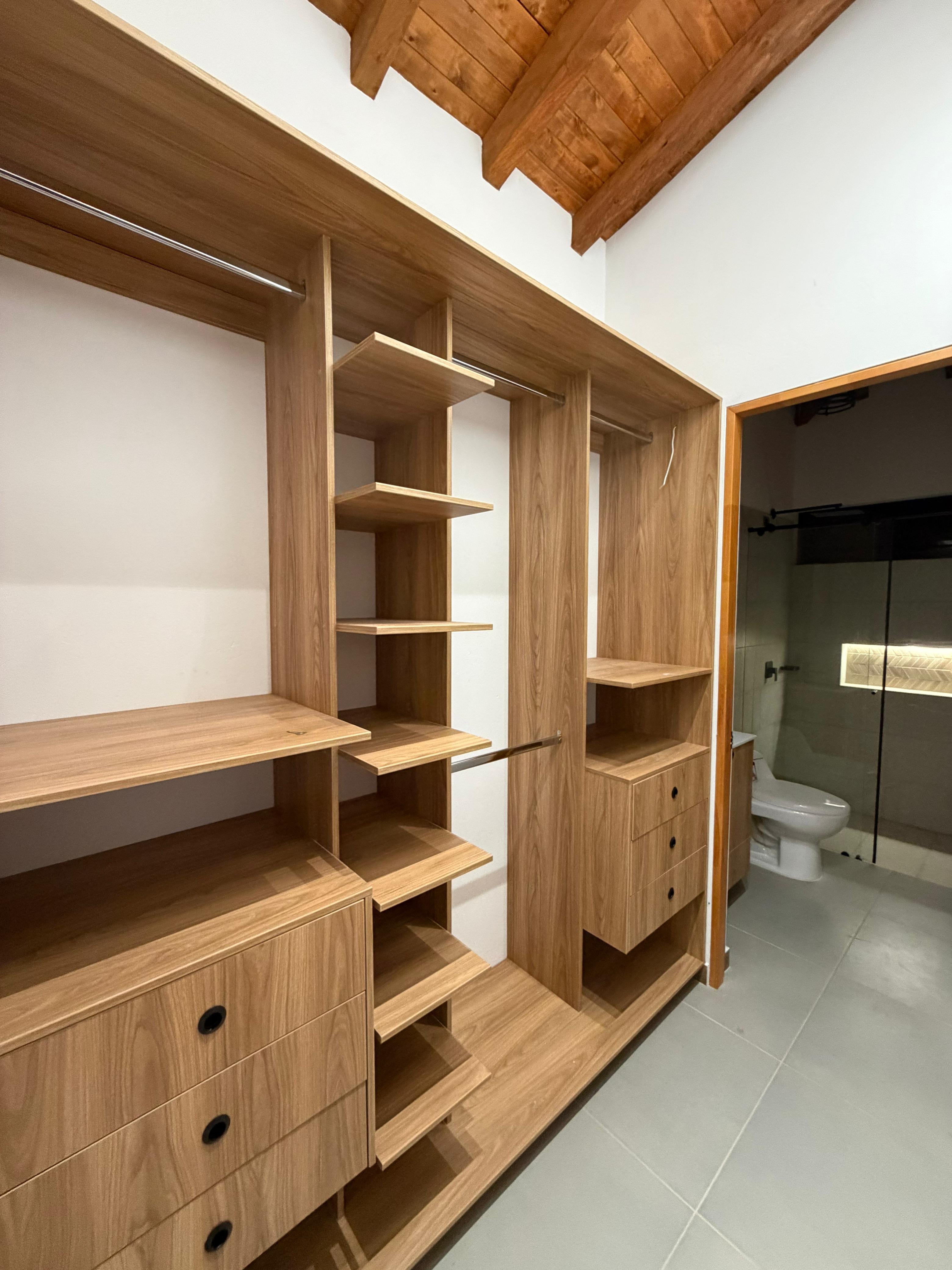 Habitación principal con ambiente cómodo y privado